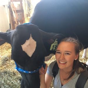 Meet your Posher, Olivia